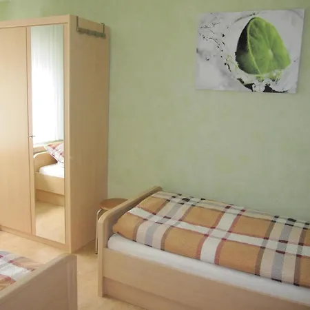 아파트 Komfortable Mit Balkon Und Blick Ins Gruene In Der Naehe Von Willingen Und Winterberg *