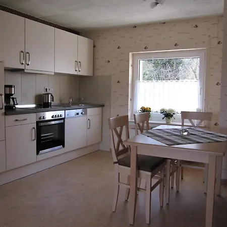 Komfortable Mit Balkon Und Blick Ins Gruene In Der Naehe Von Willingen Und Winterberg 아파트